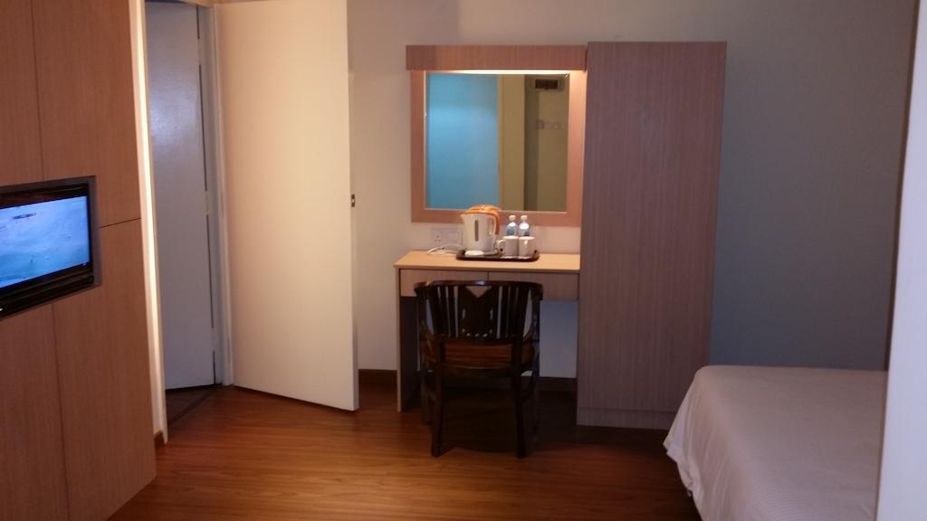 Smart Hotel Σερεμπάν Εξωτερικό φωτογραφία