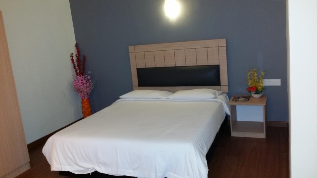 Smart Hotel Σερεμπάν Εξωτερικό φωτογραφία