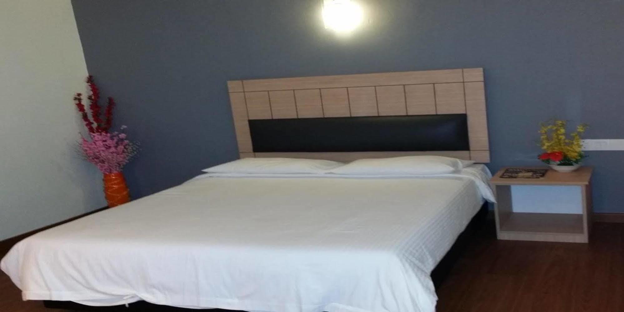 Smart Hotel Σερεμπάν Εξωτερικό φωτογραφία
